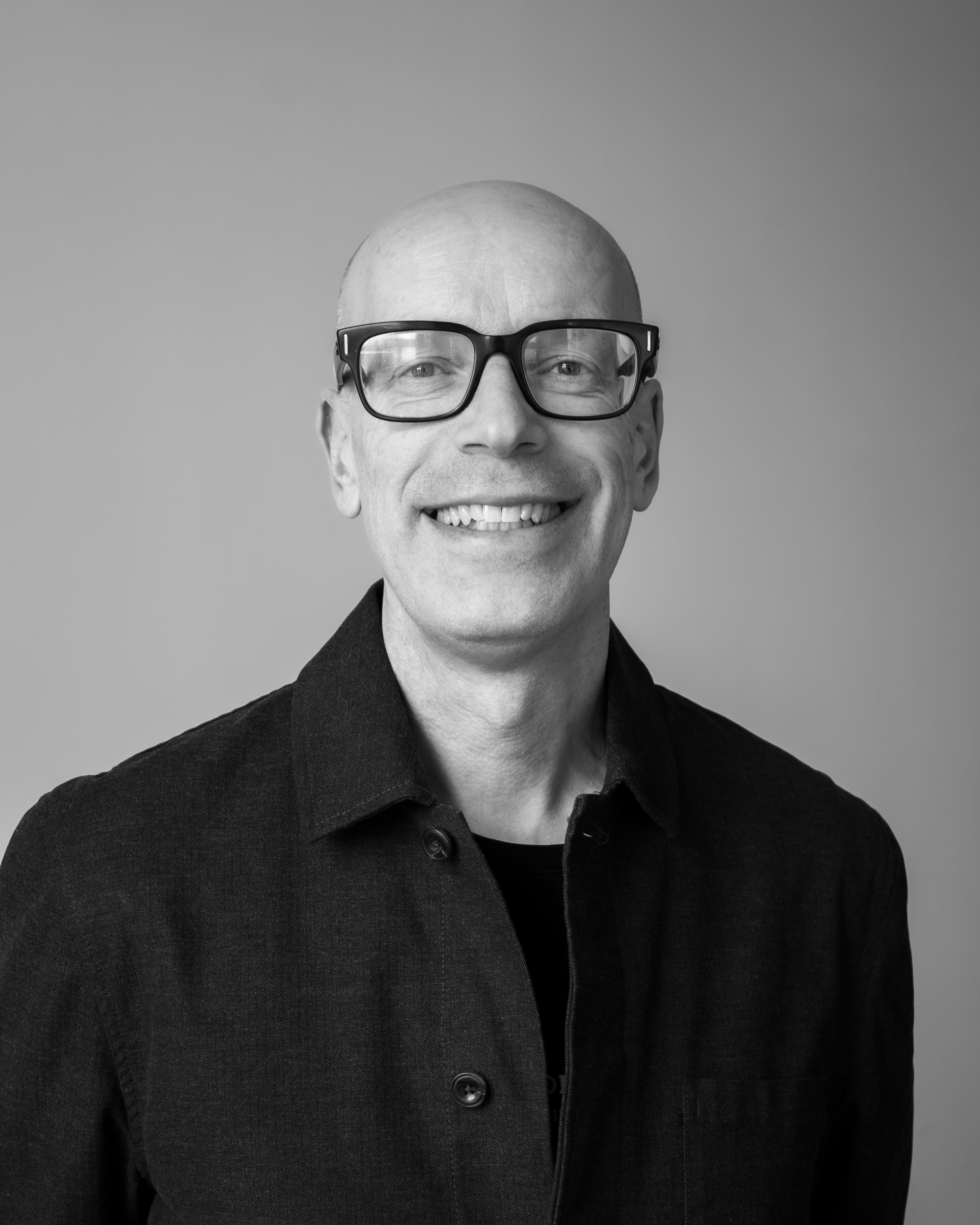 Porträttbild av Mikael Rubinsson.