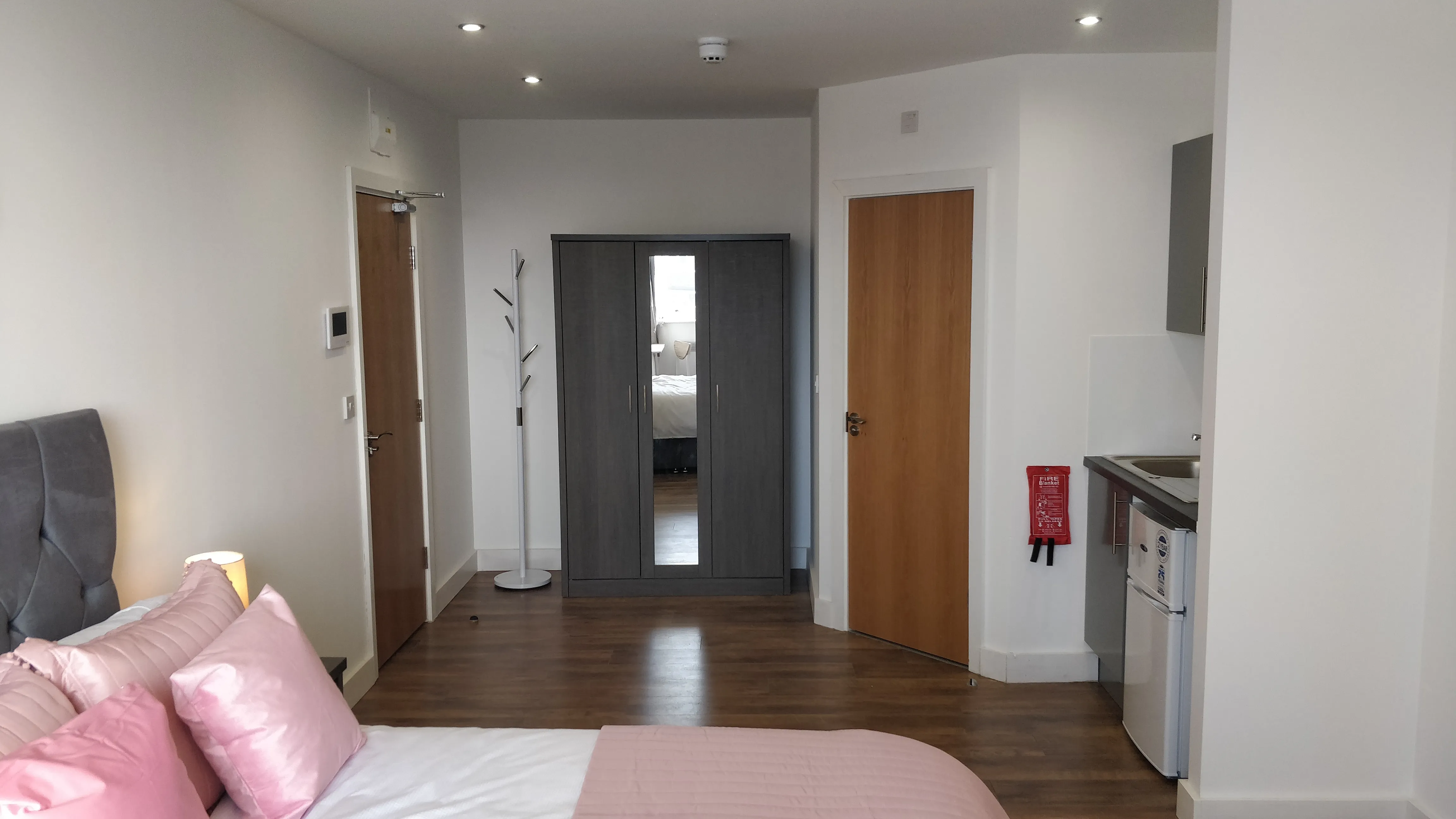 Studio 6C, The Webberley