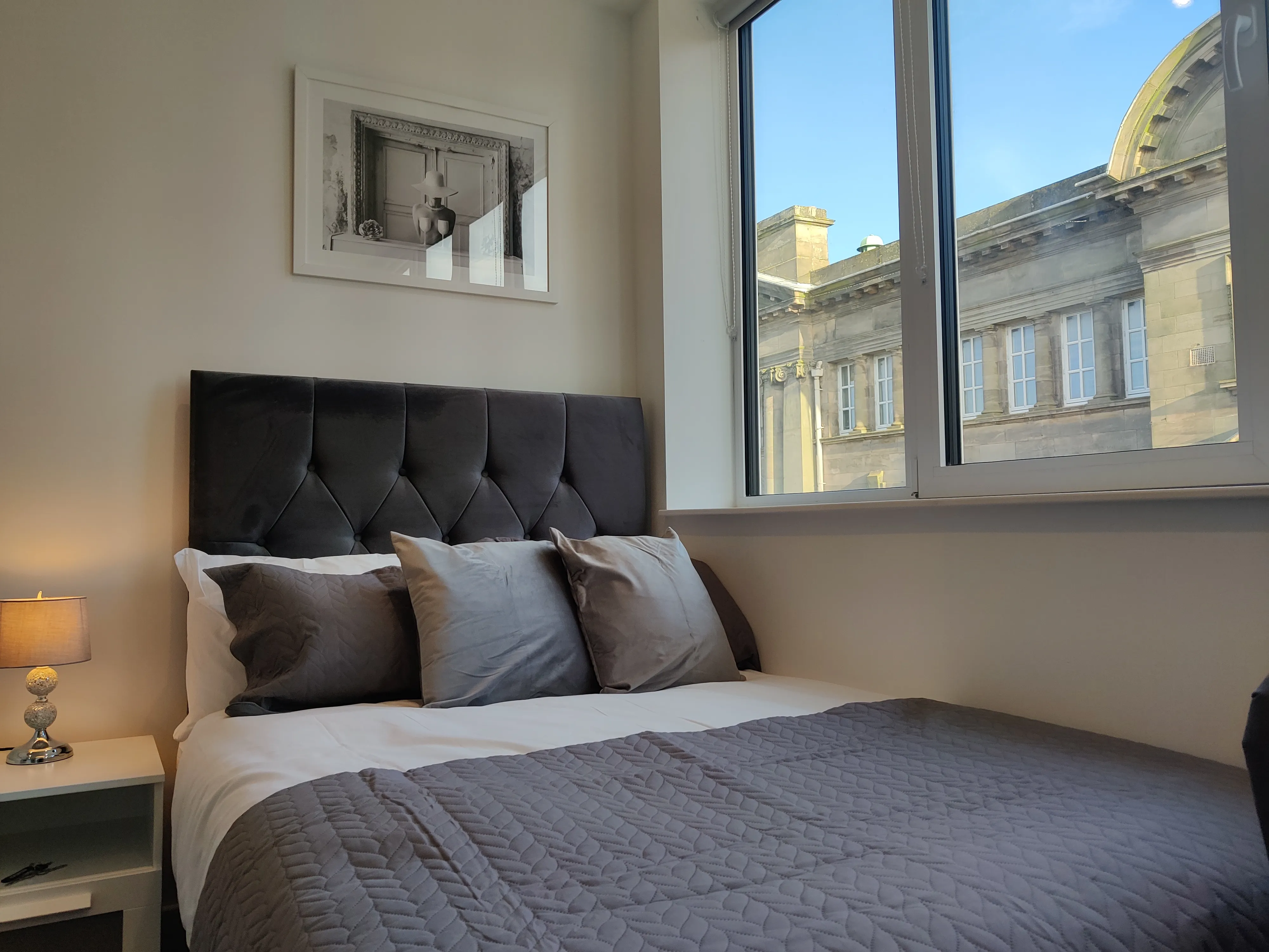 Studio 12A, Tontine