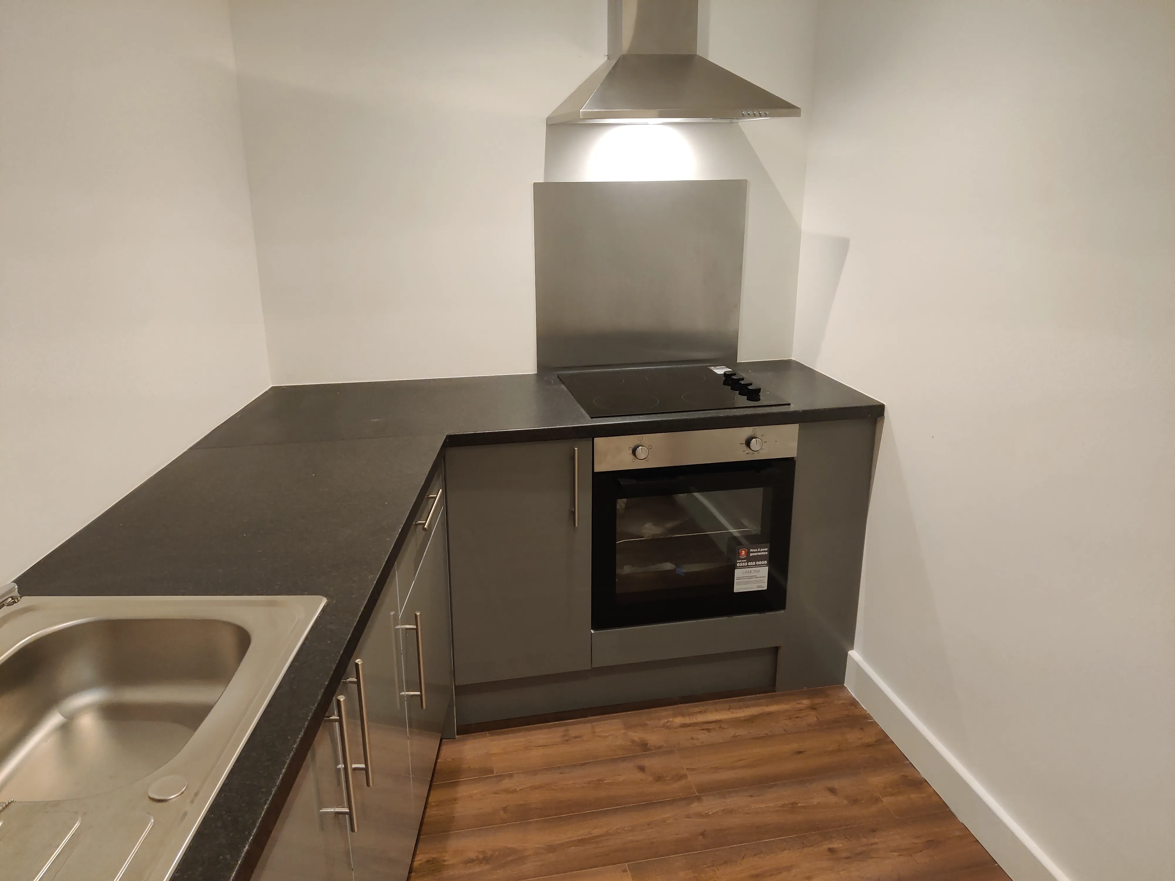Studio 12A, Tontine