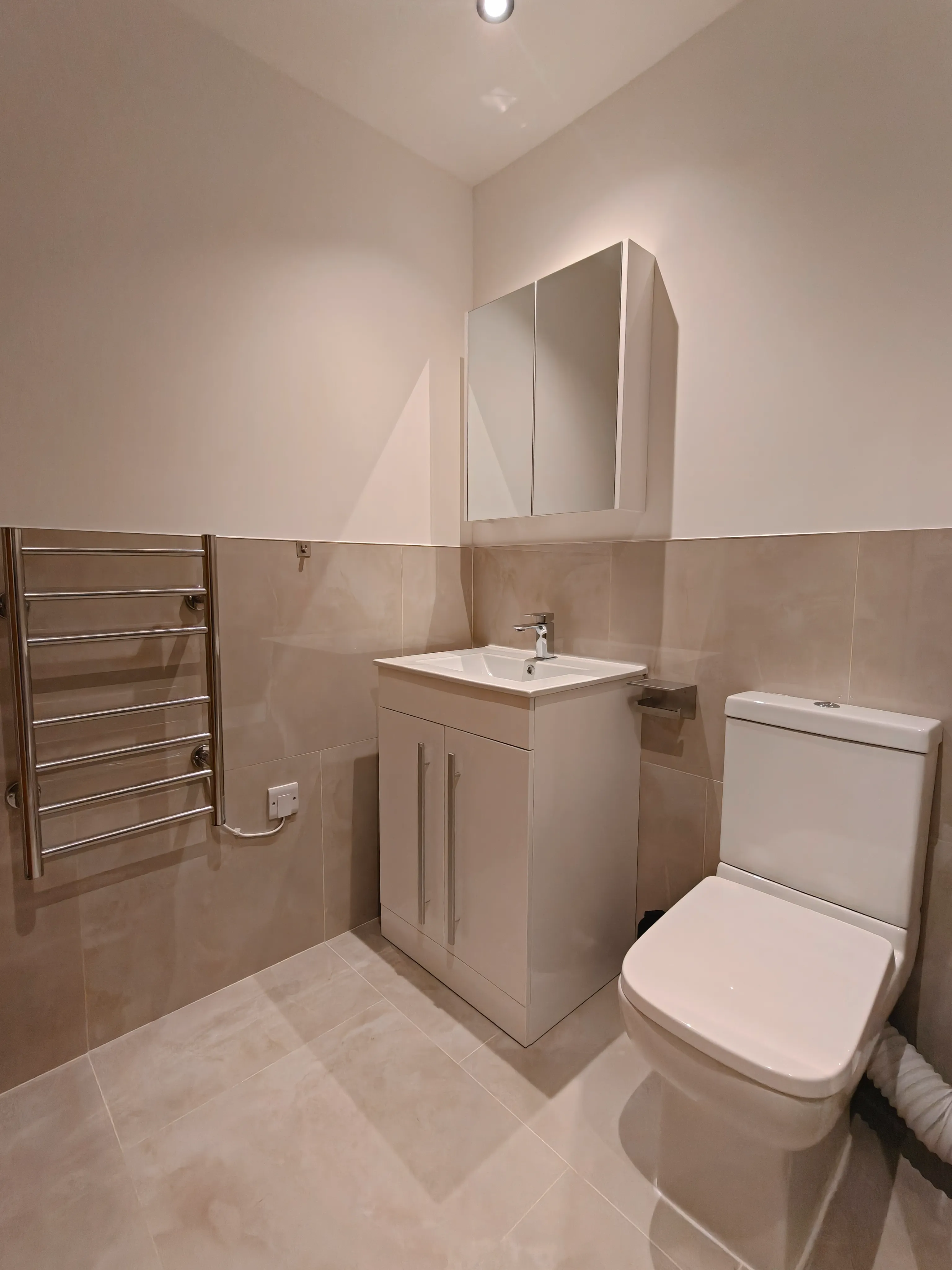 Flat 5, Mount St