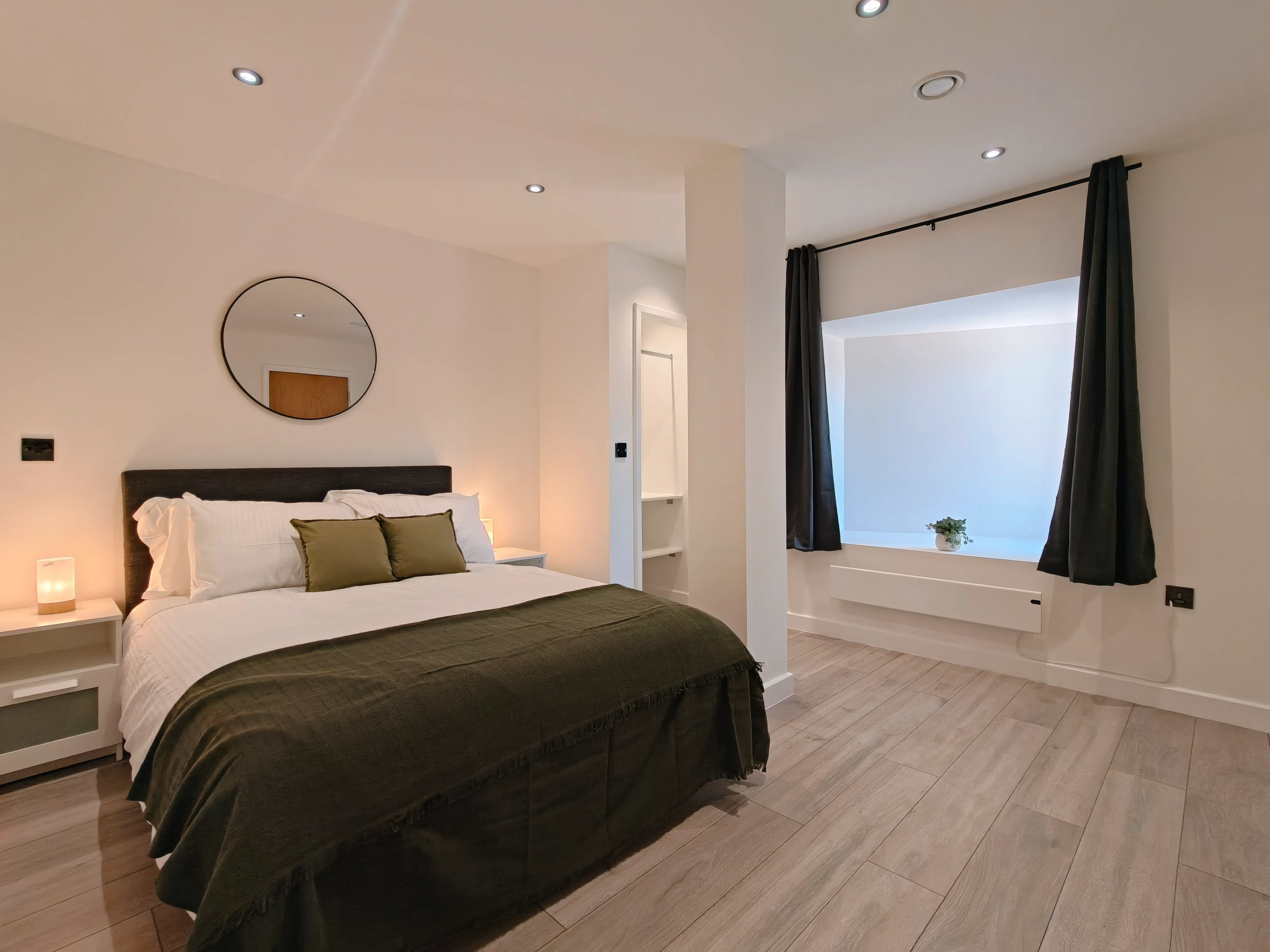 Flat 6, Mount St
