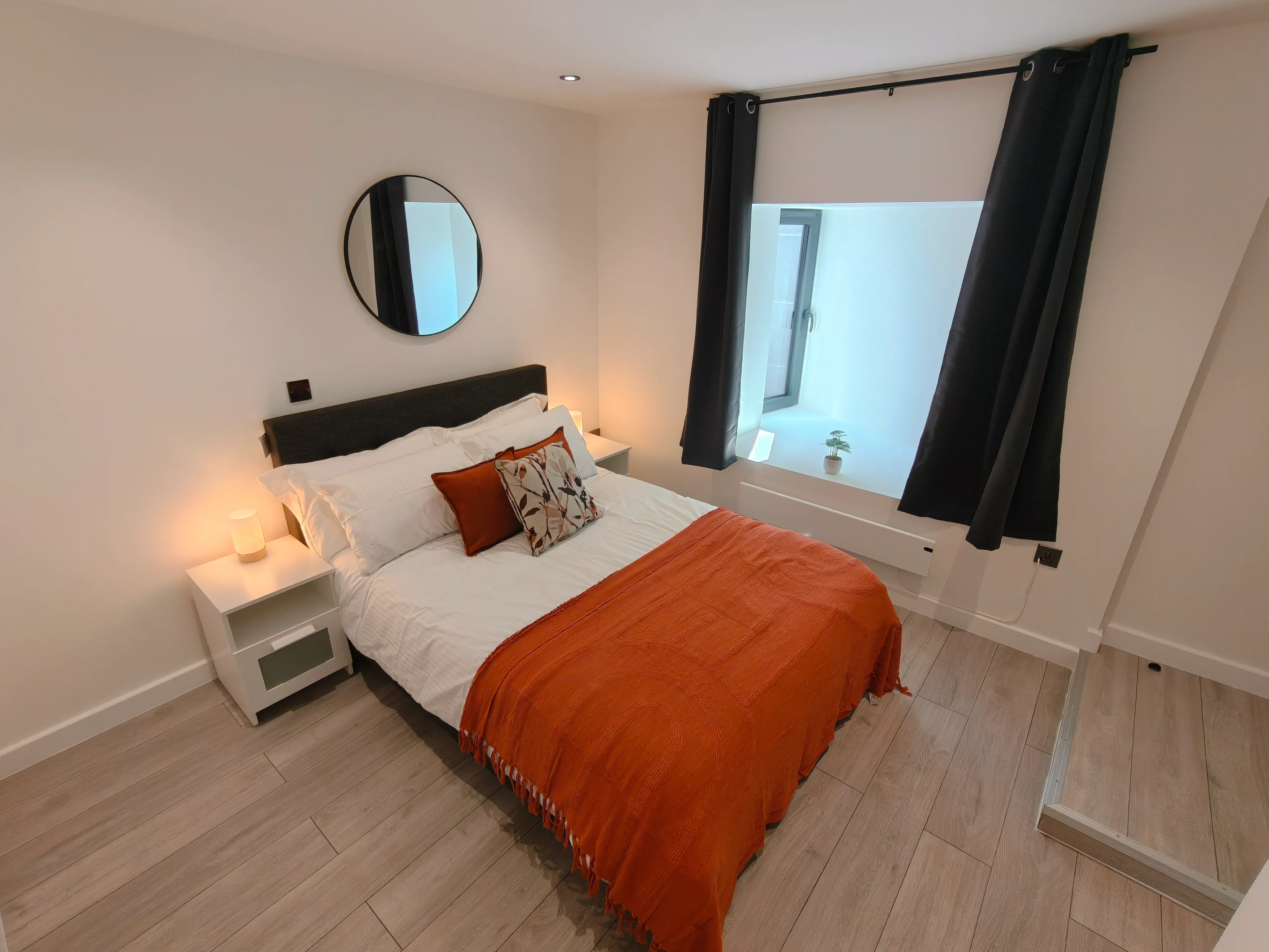 Flat 8, Mount St
