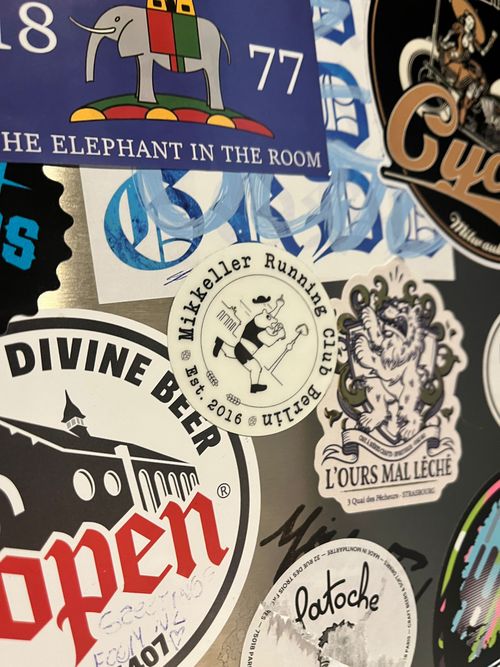 sticker running club