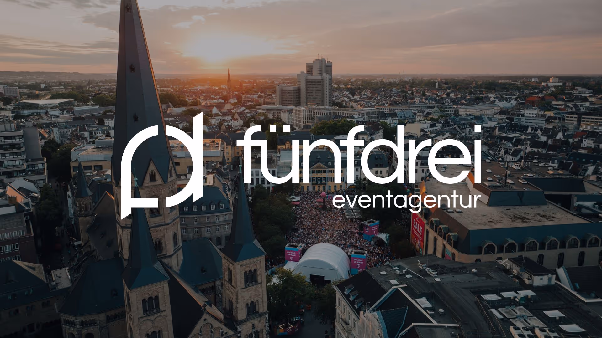 fünfdrei eventagentur Logo vor Bonn Stadtansicht