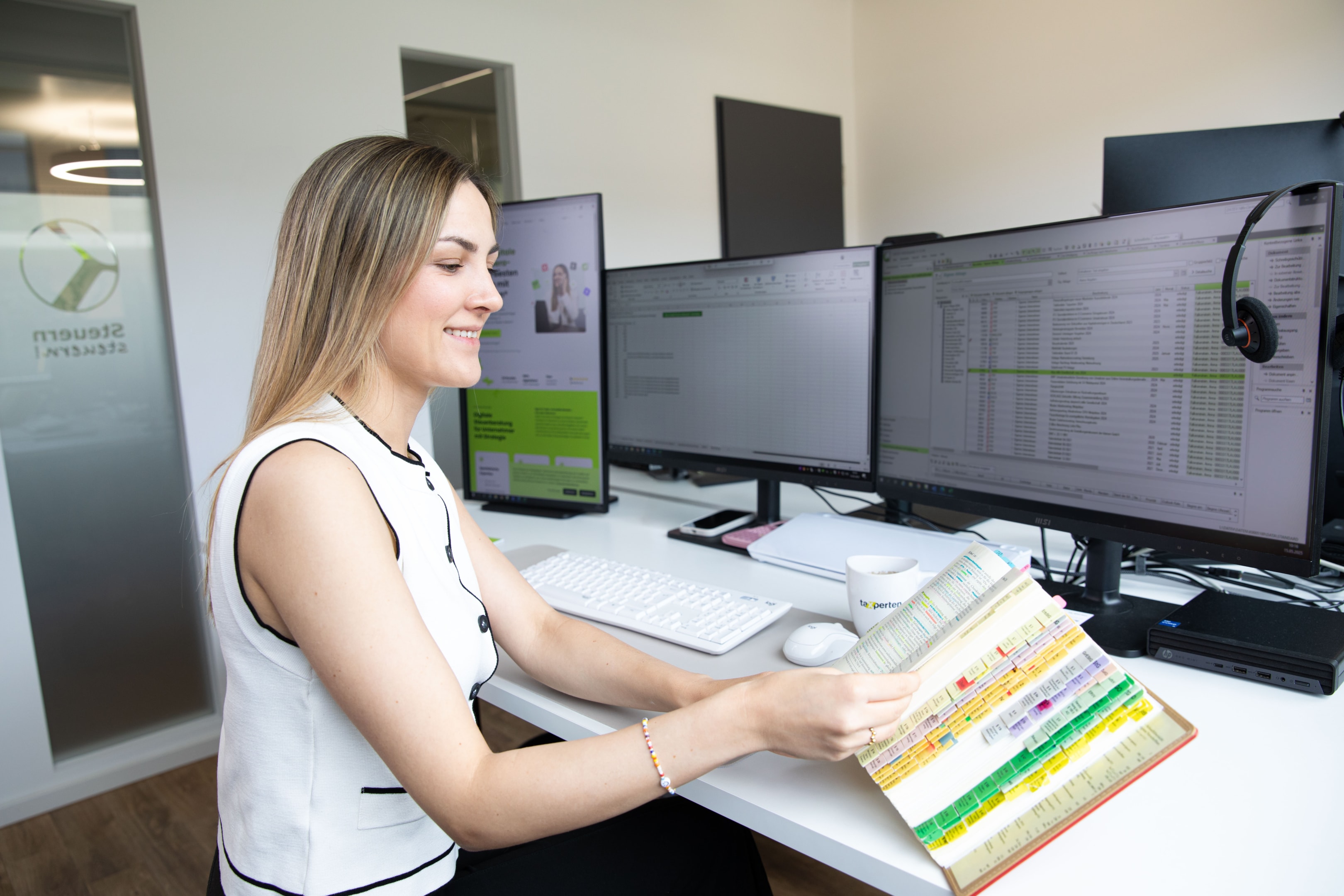 Steuerberaterin Leonie Krause analysiert internationale Entwicklungen im Steuerrecht. 