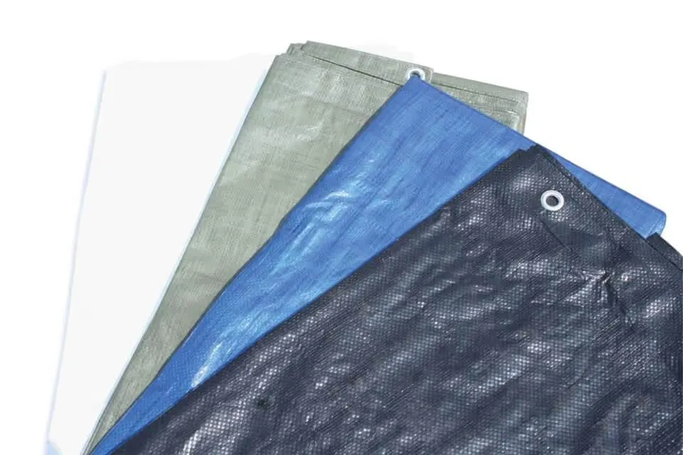 Bâche de clôture type Heras installée pour protéger visuellement un chantier.