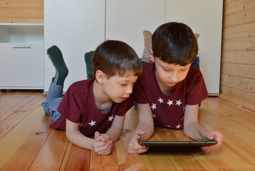 Virtual athlete training for kids on an ipad