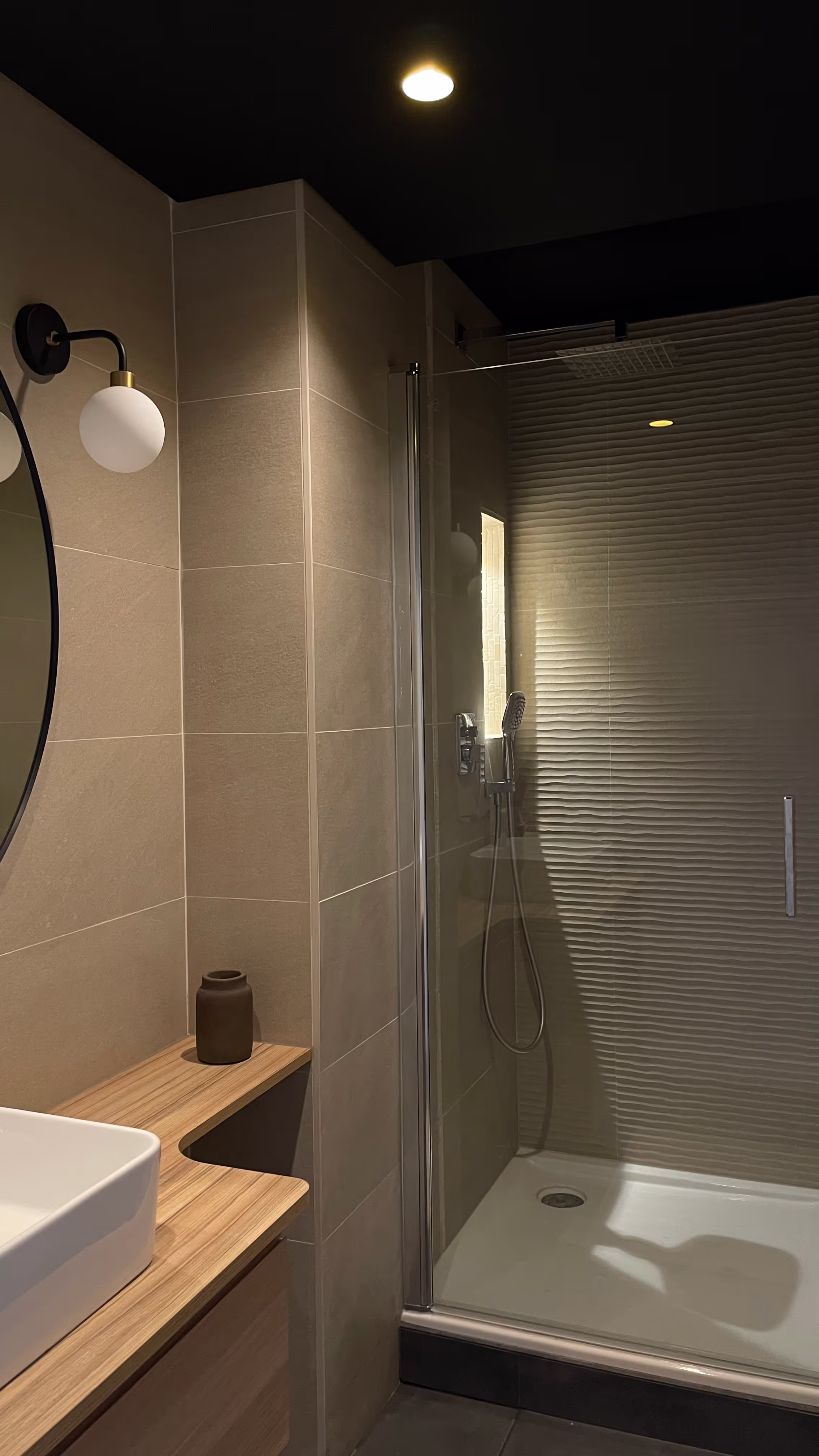 Fin de travaux de rénovations pour une salle de bain par le Comptoir de l'habitat à Montpellier