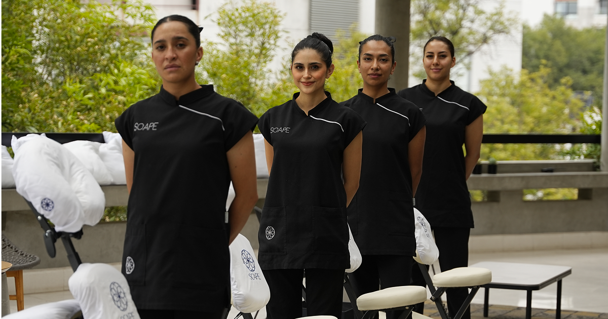 masajes corporativos en oficina en silla shiatsu