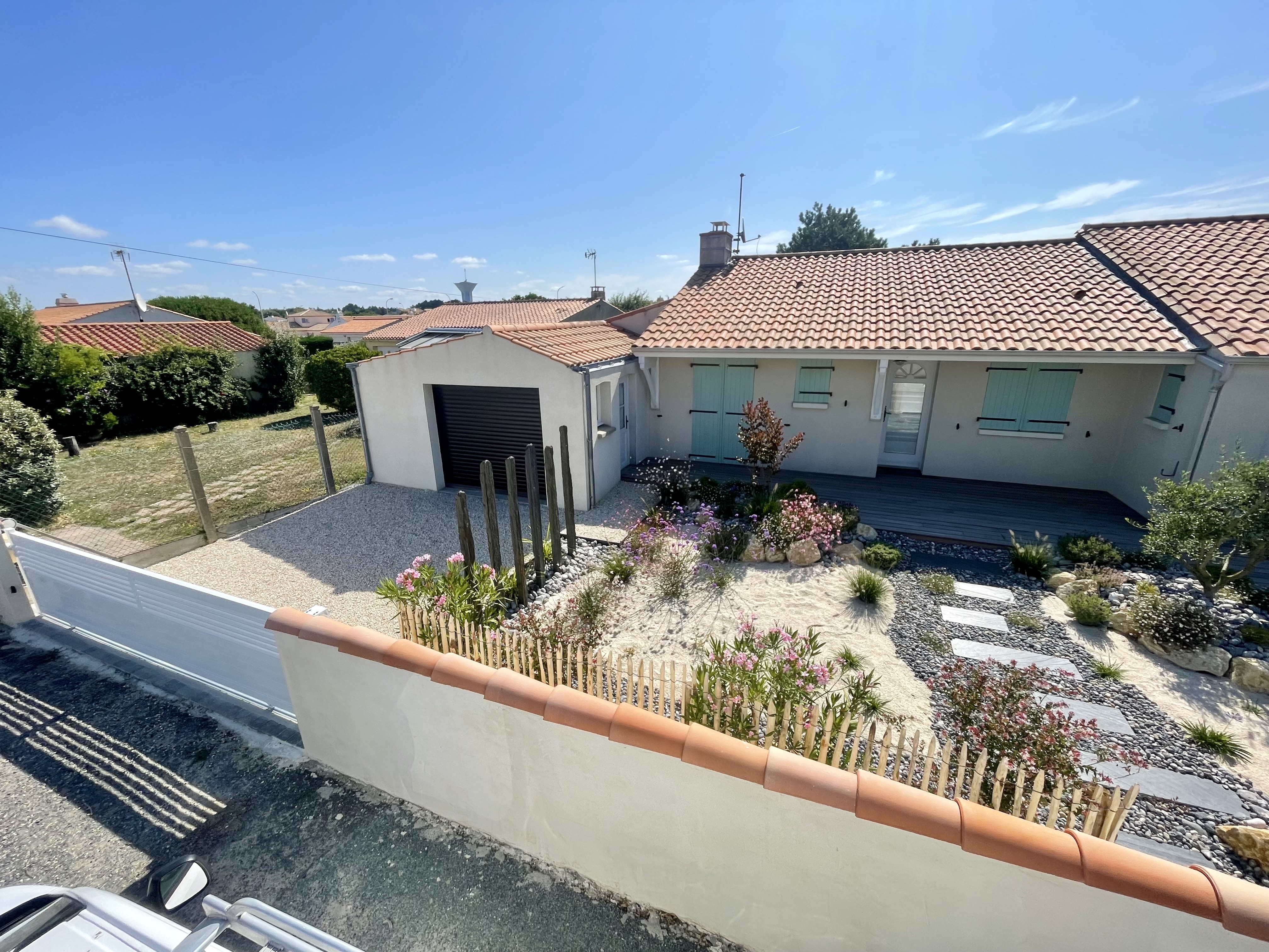 Canopée Vendéenne Jardin structuré et harmonieux