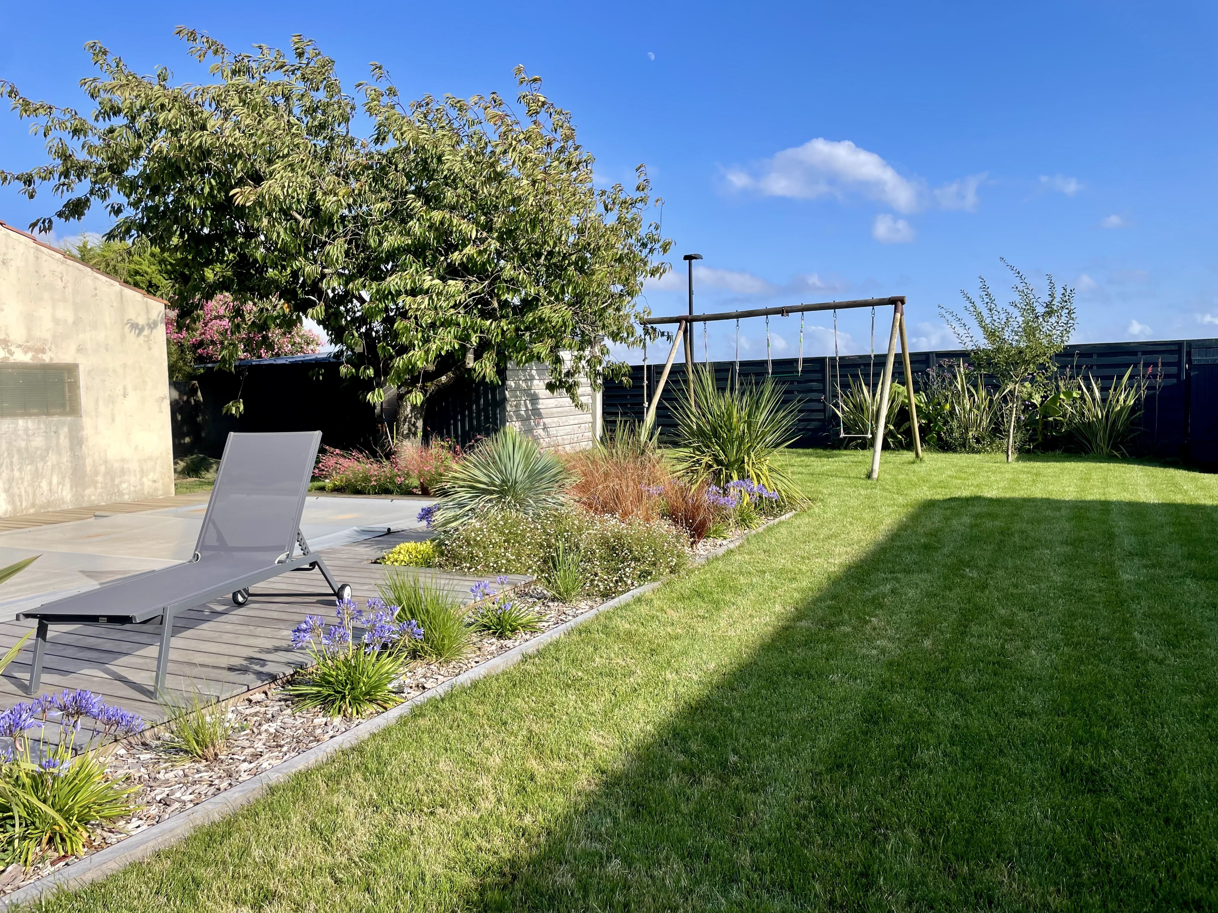 Ecrin paysager autour de l'eau Terrasse