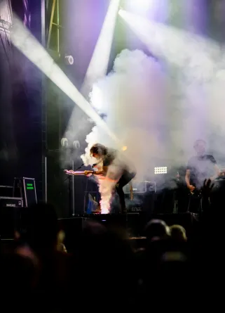 Musica dal vivo sul palco all'Arosa Electronica