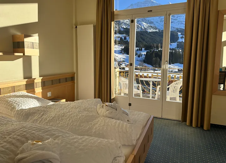 Panoramic double room with view of the Jungfrau faern wengen hotel