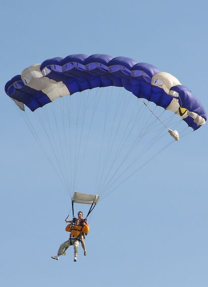 Winter Paragliding in Wengen