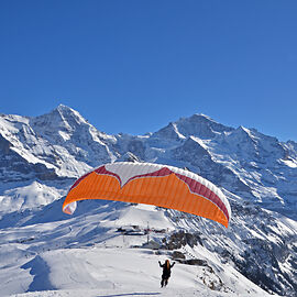 Winter Paragliding in Wengen