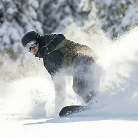 Snowboarding in Arosa