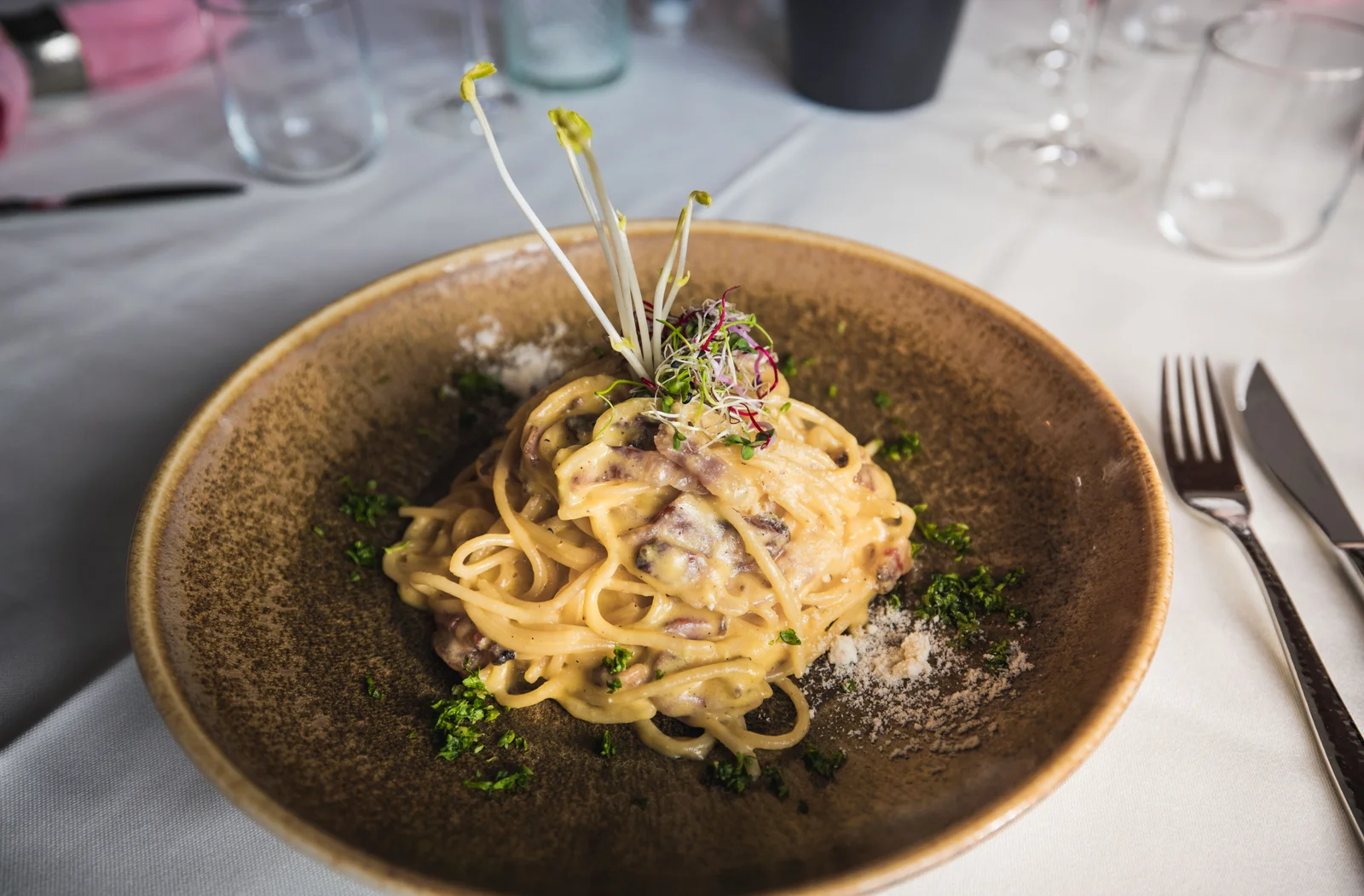 Ein Teller frische Pasta im Pasta & More, dem Restaurant des Victoria Lauberhorn, Wengen