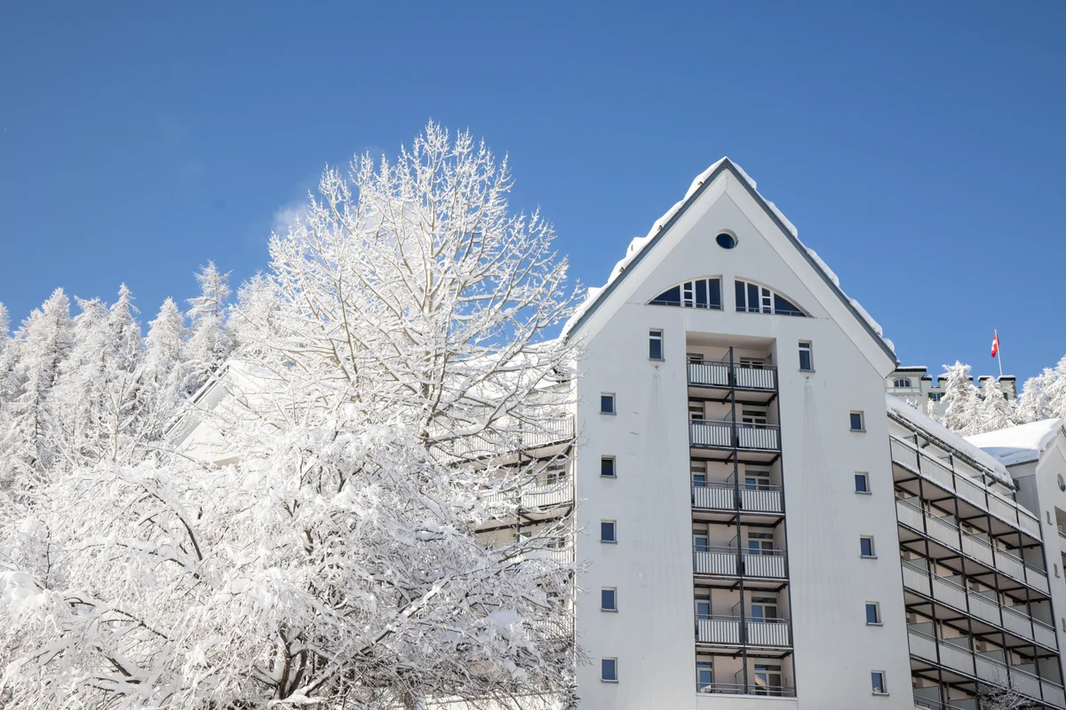 Façade à pignon du Schweizerhof, Sils Maria en hiver