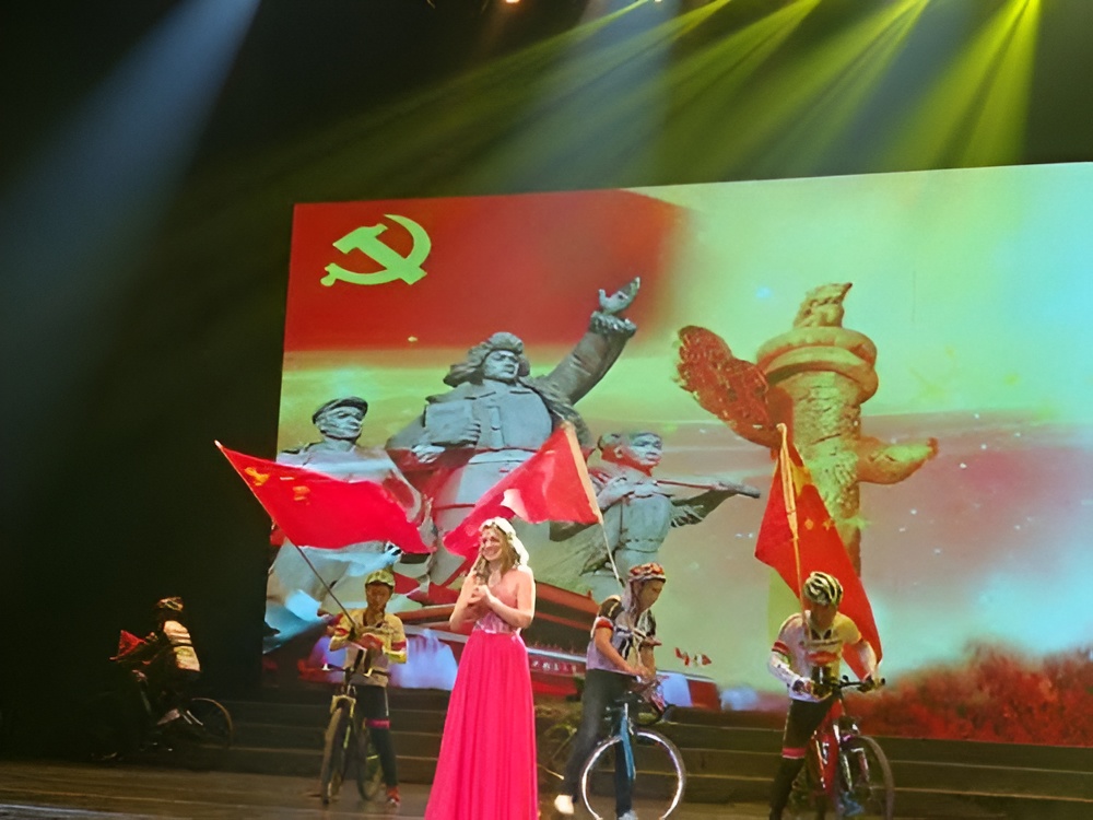 Mrs. Snow, Red Star, Tian Han Grand Opera, Changsha, China
