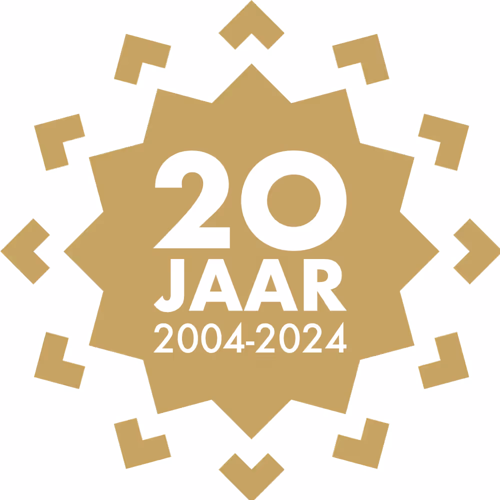 Golden badge with white text that reads '20 Jaar' indicating 20 years.