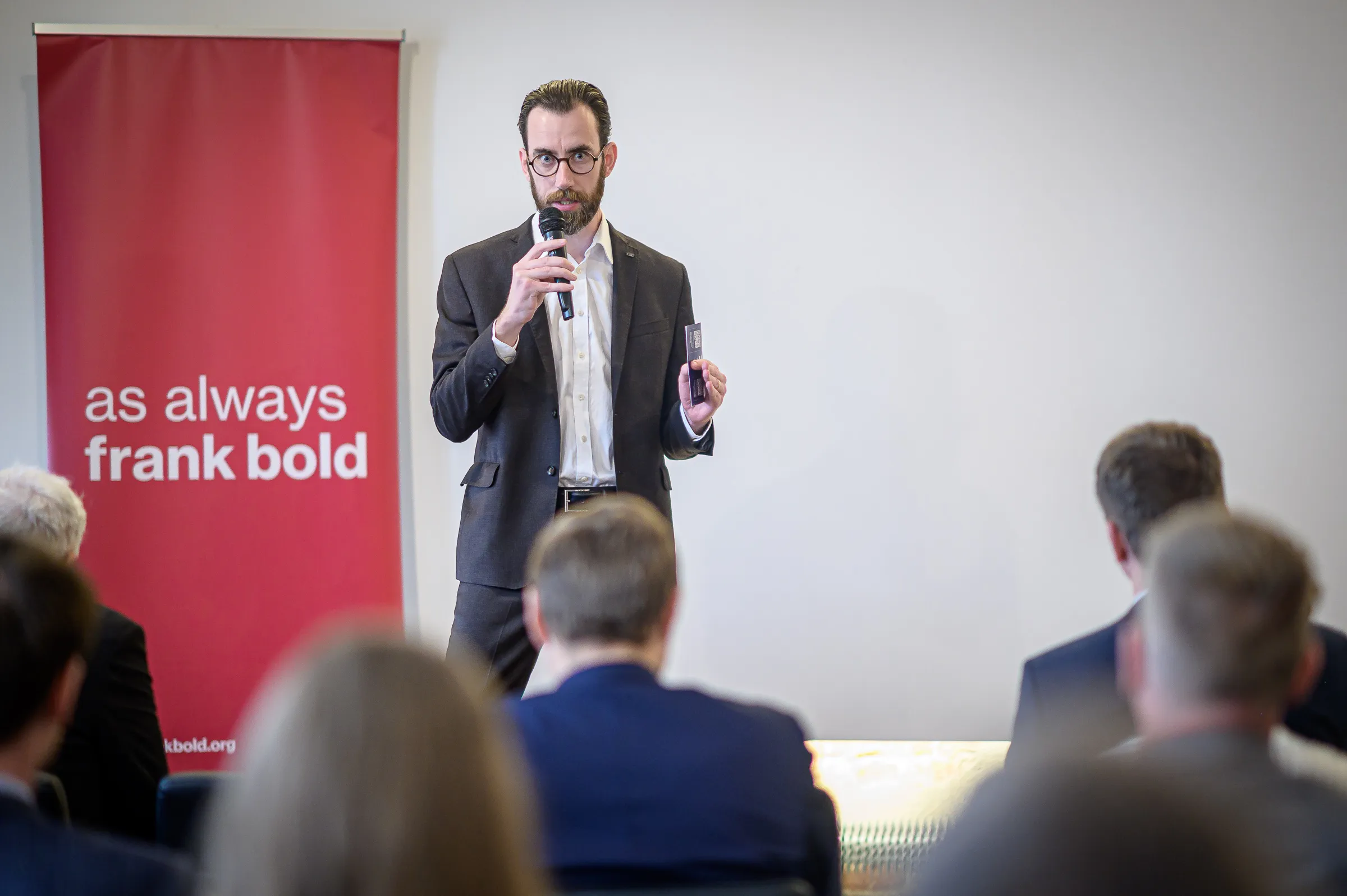 Přístup Energetického regulačního úřadu přiblížil předseda Rady Jan Šefránek.