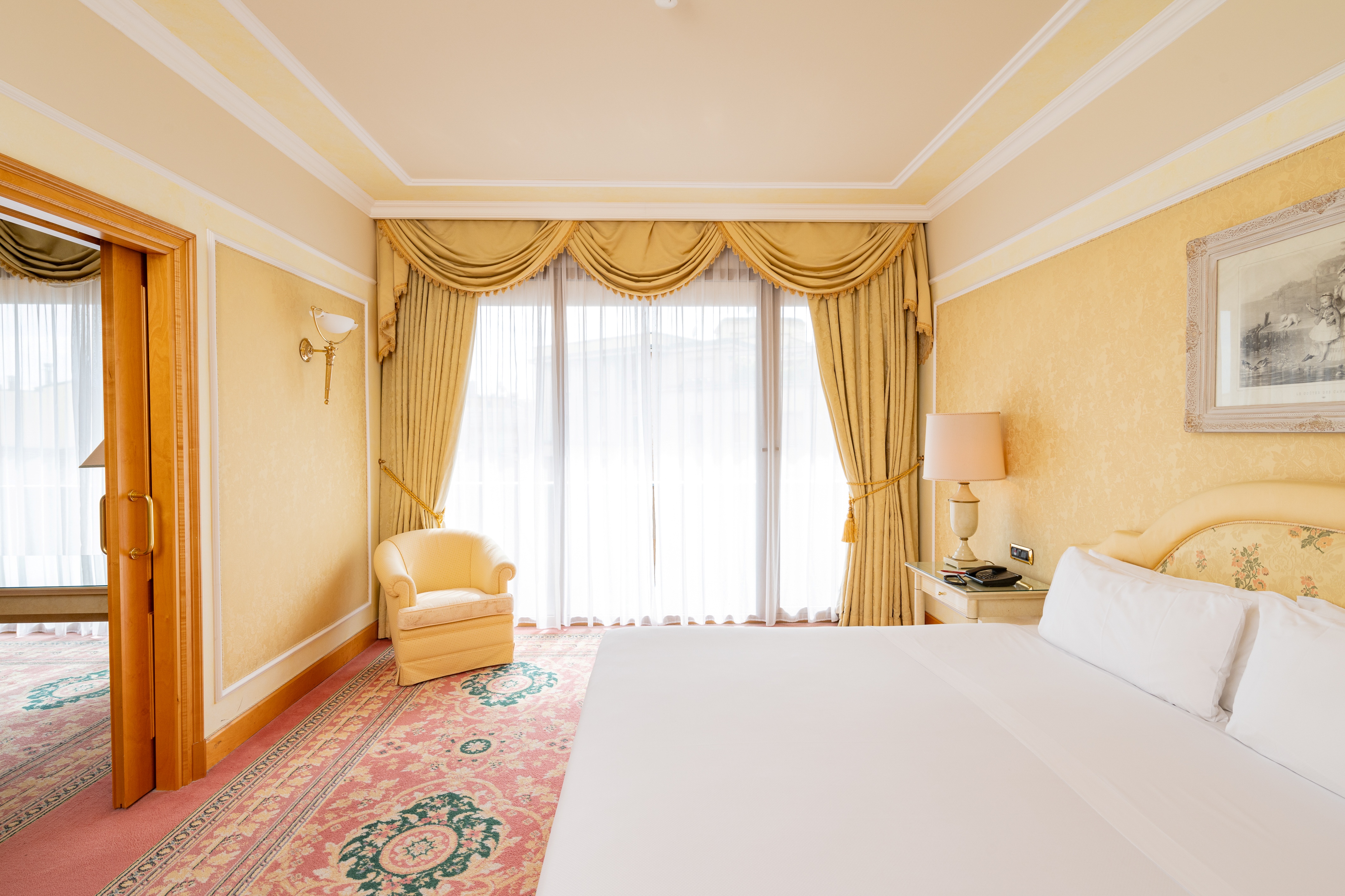 Room Img