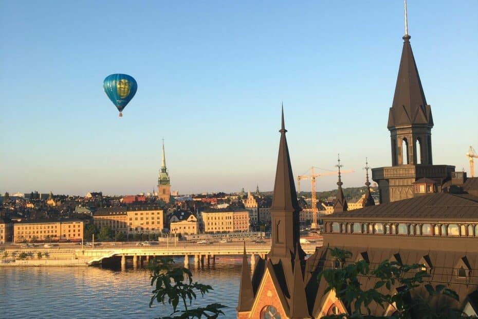 https://studenttraveltips.co.uk/wp-content/uploads/2022/09/eleanor-48-hours-on-a-budget-in-stockholm-studenttraveltips.co_.uk-2-930x620.jpg