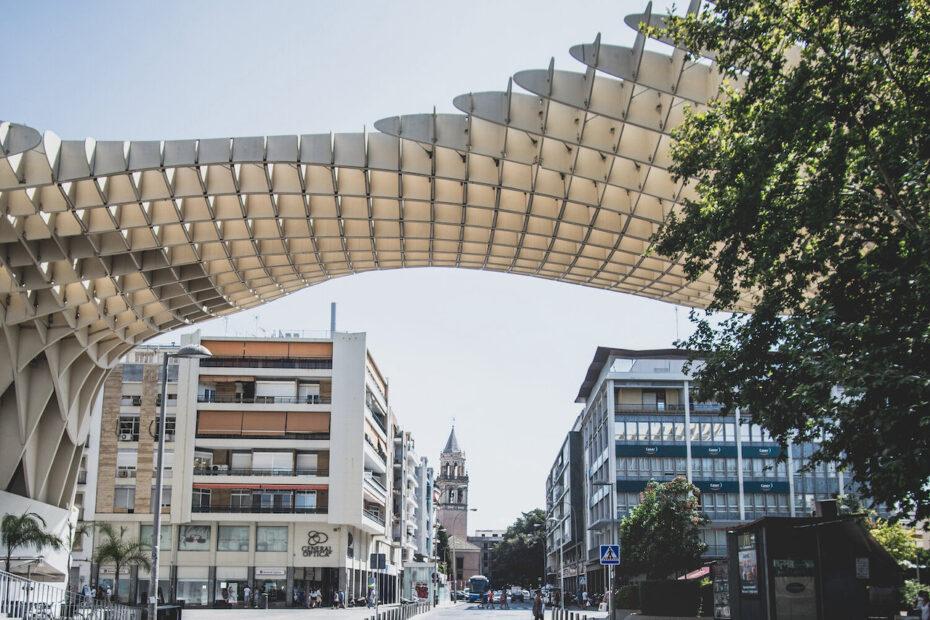 https://studenttraveltips.co.uk/wp-content/uploads/2021/01/seville-emma-blog-studenttraveltips.co_.uk-2-930x620.jpg
