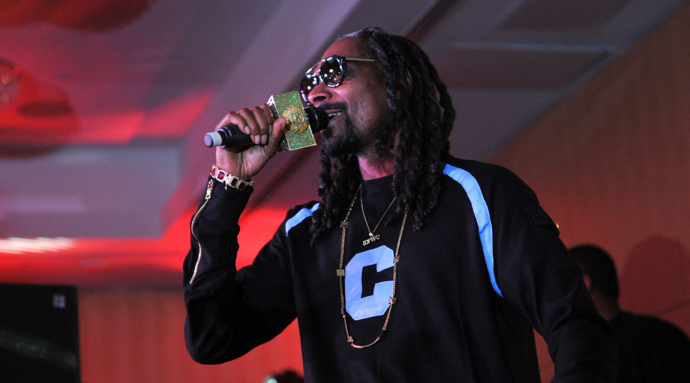 close up of snoop dogg at a corporate event