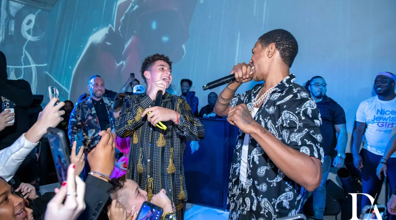 close up on singers at a mitzvah