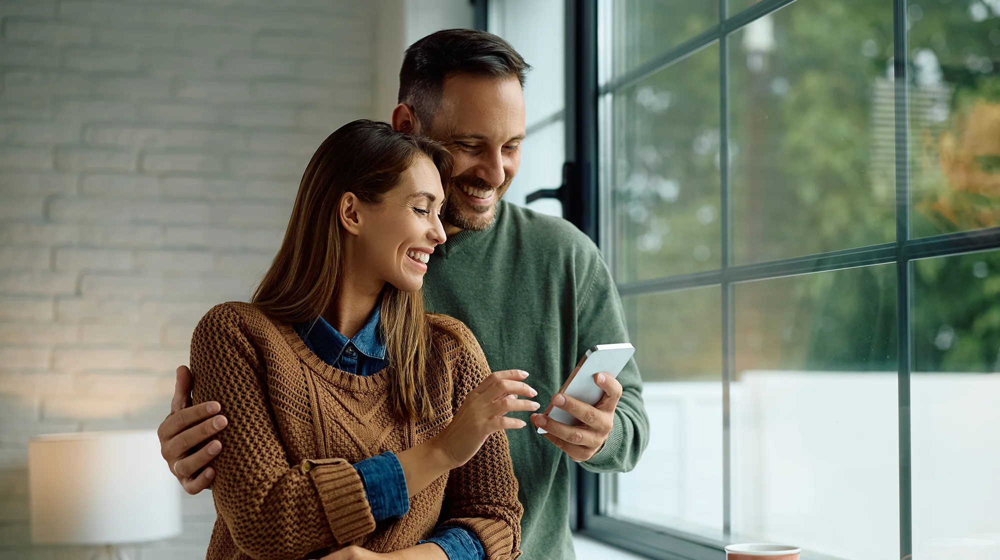 A happy couple preparing fo K1 visa interview.