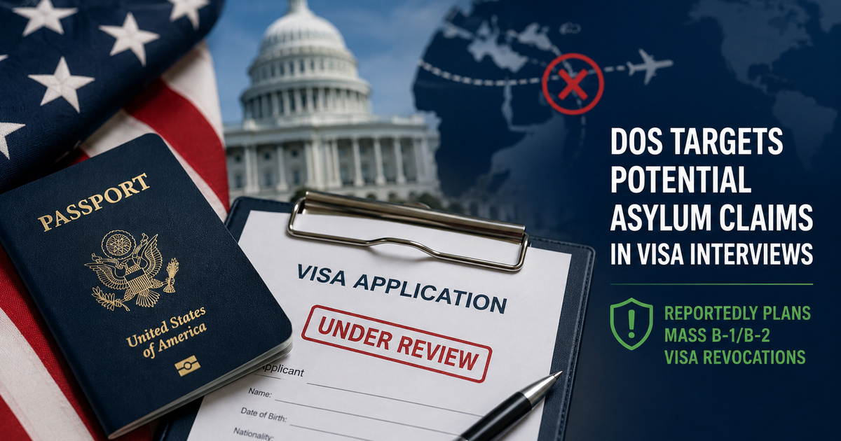 Pasaporte y visa de EE. UU. bajo revisión, lo que destaca un mayor escrutinio de visas y posibles revocaciones.
