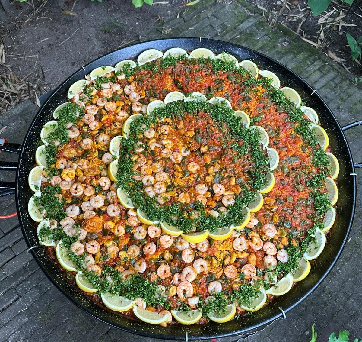 Combinatiepan, deels vegan en deels met zeevruchten