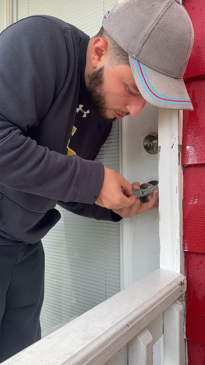 door lockout in Muncie