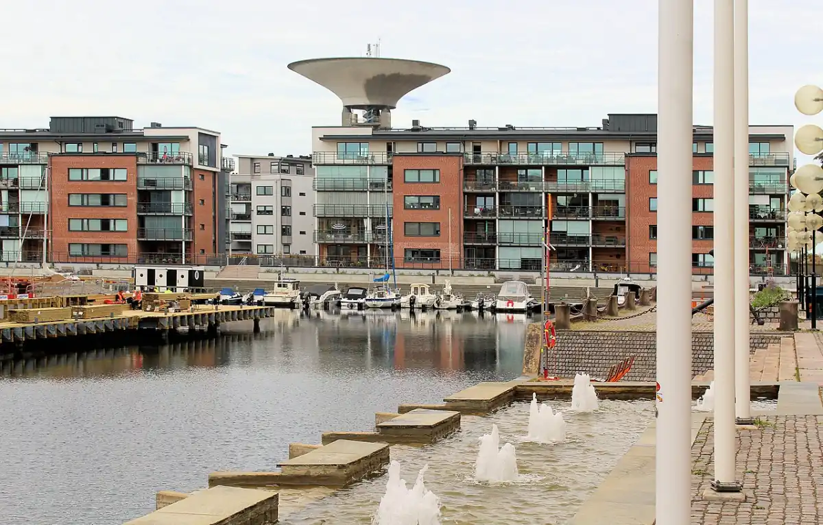 Vattenrum i Landskrona med modern bebyggelse