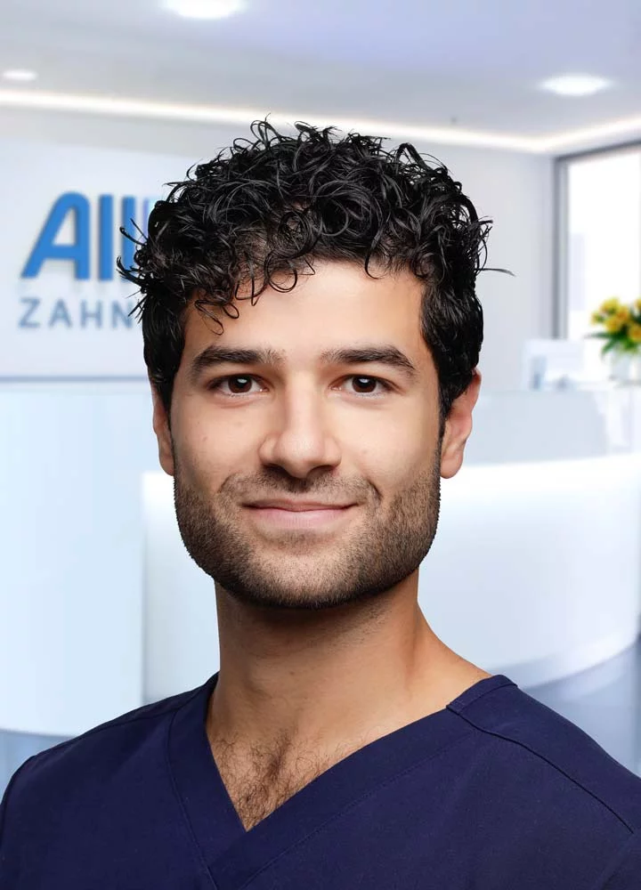 Dr. Nima Motewasselin