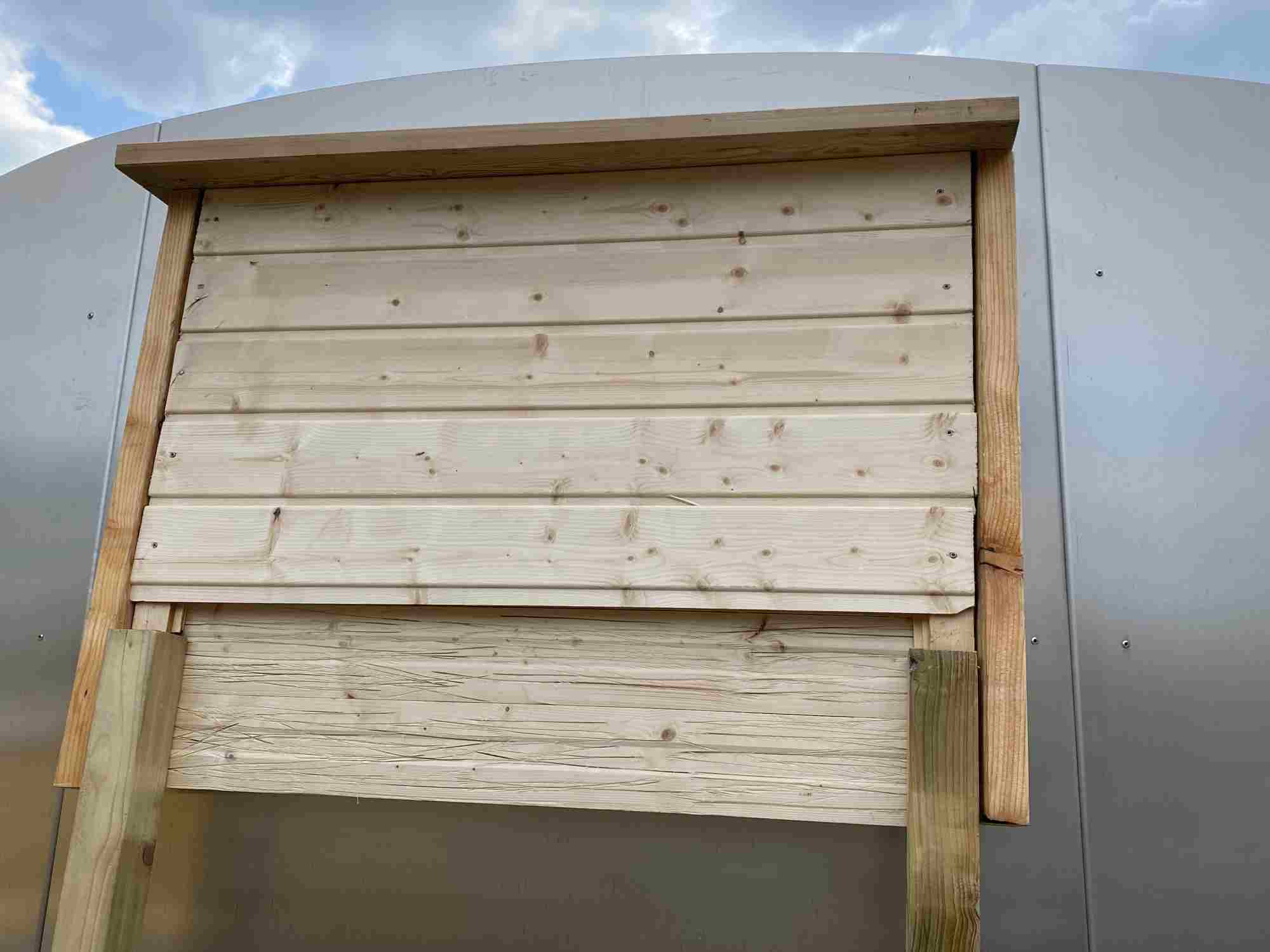 Arzneigarten Detailansicht Fledermausnistkasten