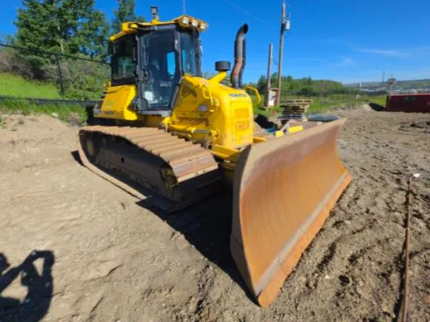 2021 Komatsu D51 bulldozer approved for construction equipment financing