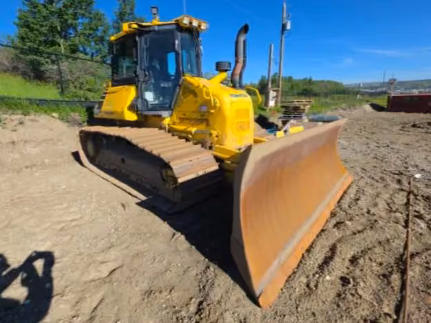 2021 Komatsu D51 bulldozer approved for construction equipment financing
