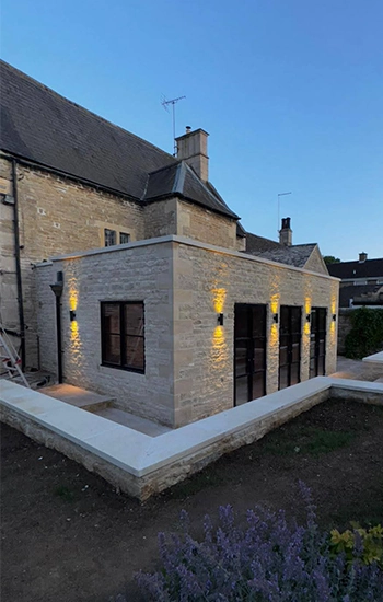 Mixed reclaimed stone and new stone
