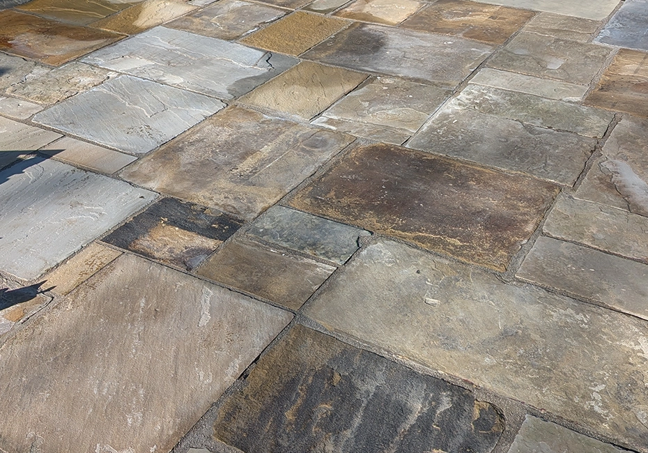 Flagstones & Paving