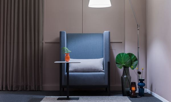 LT Table with blue chair