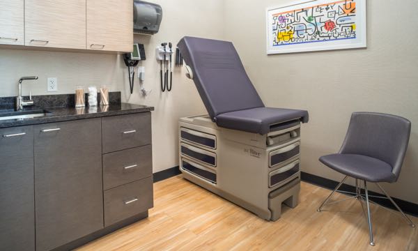 Artifakt Chair Urgent Care