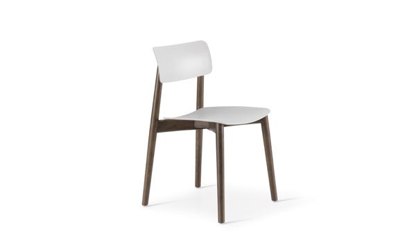 Everwood Chair White Dark Front 3 4