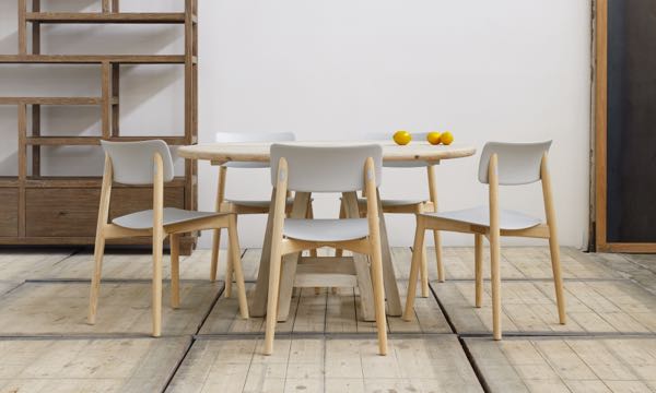 Everwood Chair Round Table