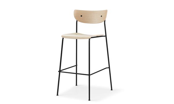 Paisans Stool Smile Oak 30 Front 3 4
