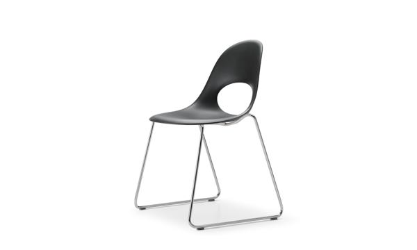 Say O Chair Stacking Sled Black Front 3 4
