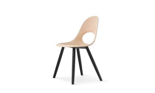 Say O Chair Wood Black Front 3 4