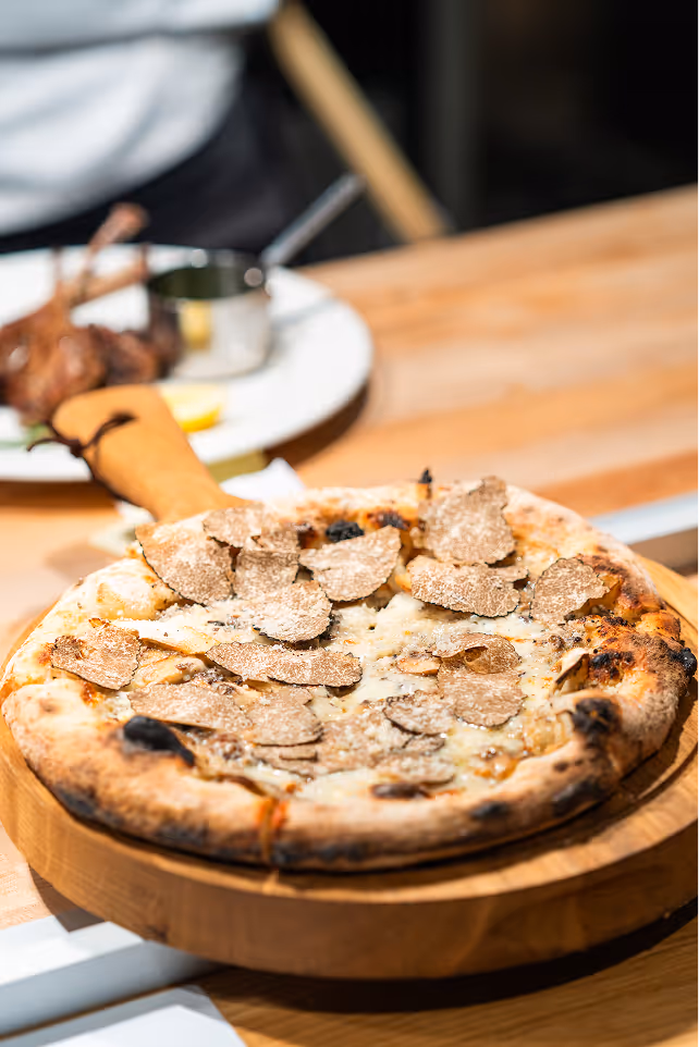 truffle-pizza-novikov-abu-dhabi